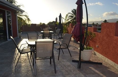 Montecristo Inn Piarco Eksteriør billede